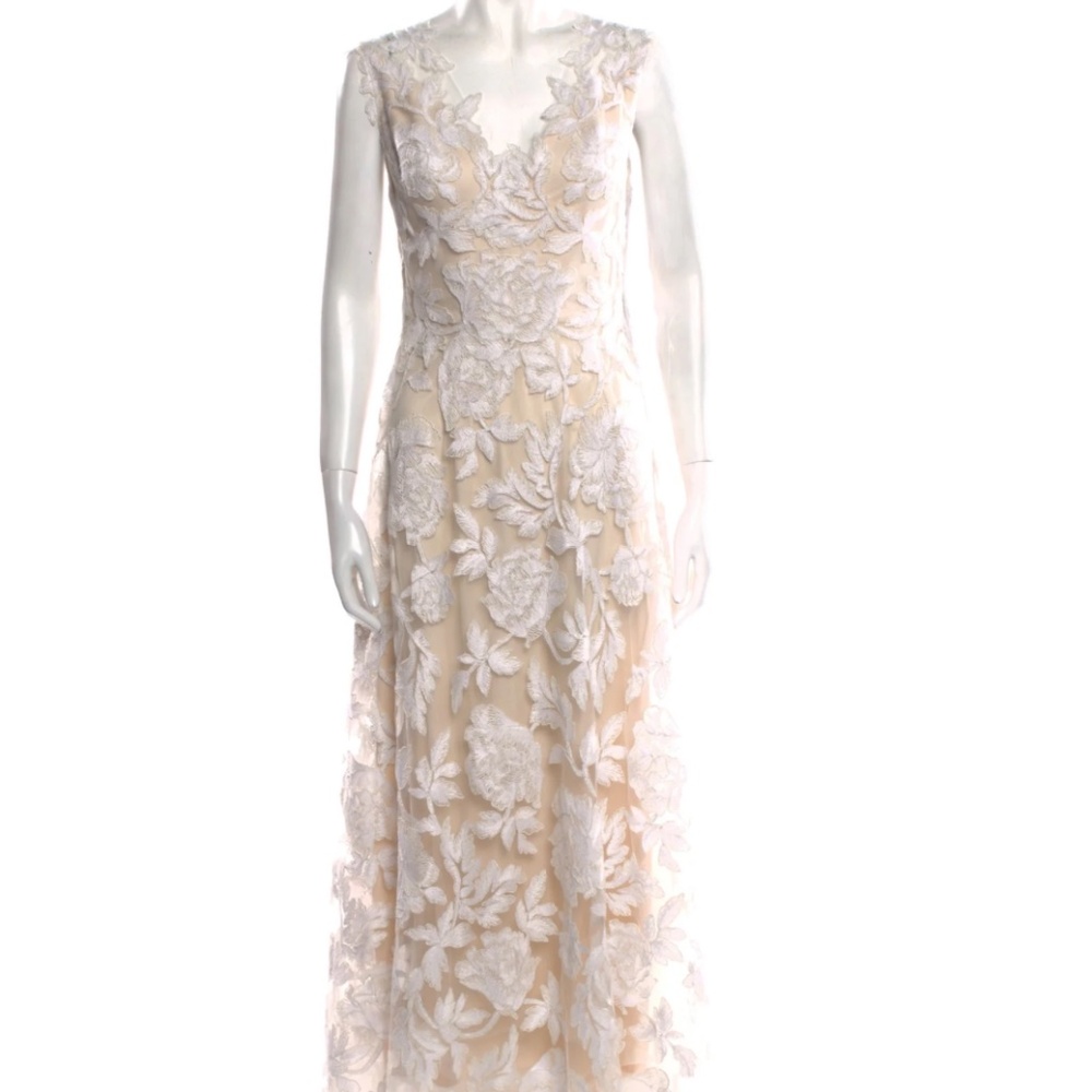 Tadashi Shoji lace wedding dress